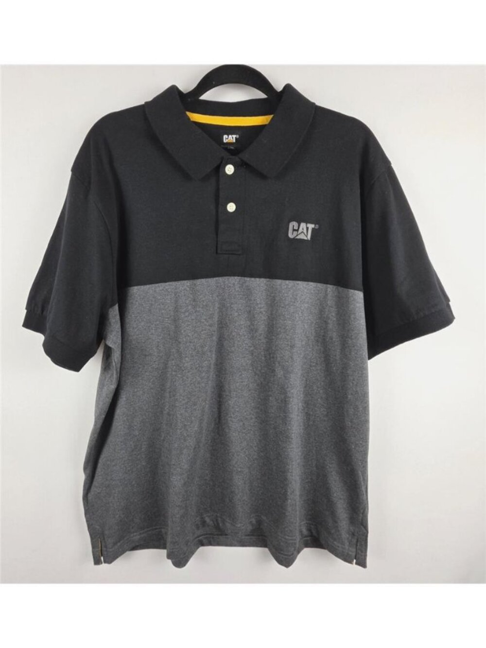 CAT Caterpillar Colorblock Polo Shirt Black Gray Workwear Men’s XL 42 - Picture 2 of 8